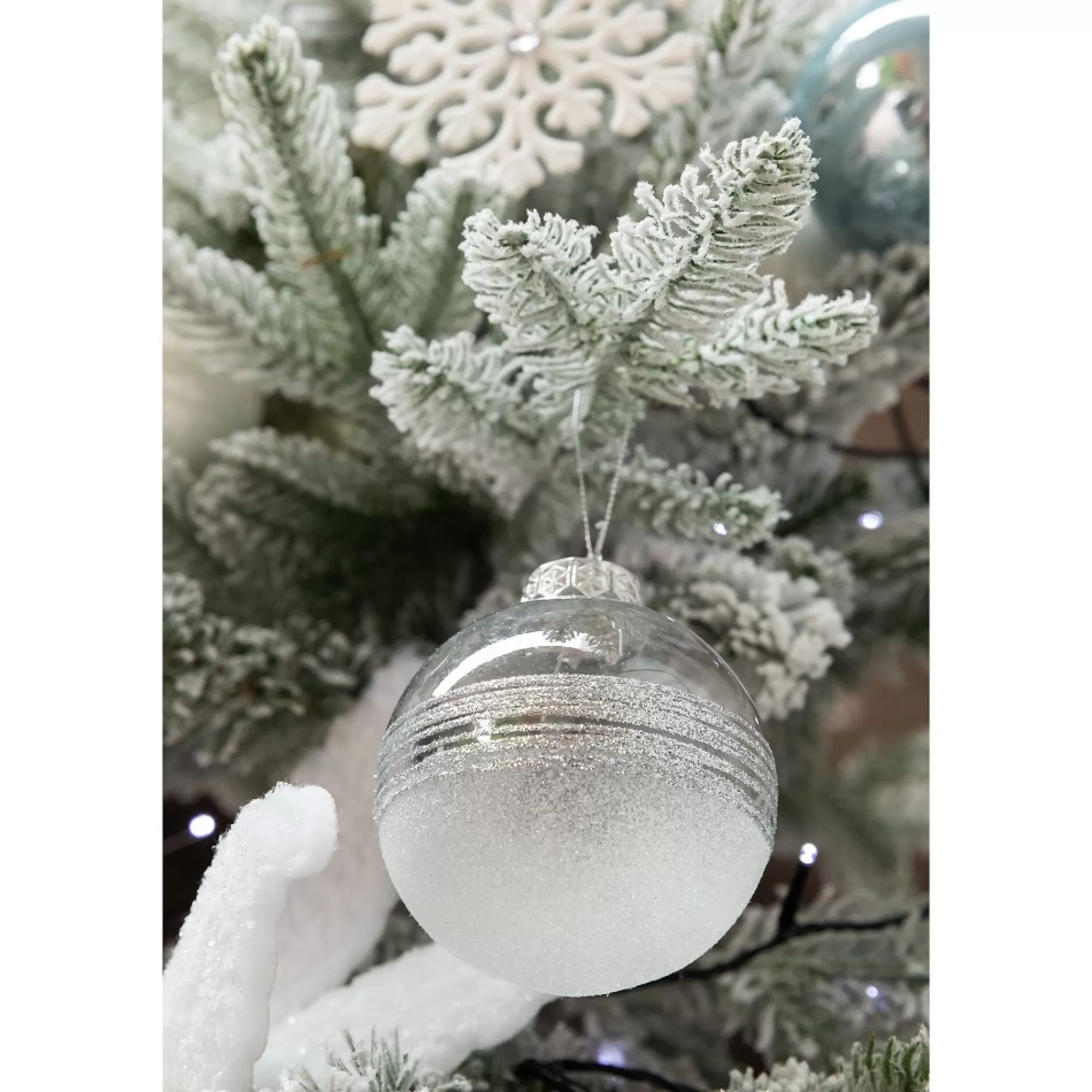 Hot Kerstboom Milford Hinged Snowy H 152Cm 107Cm 1065 Tips Grote Kerstbomen