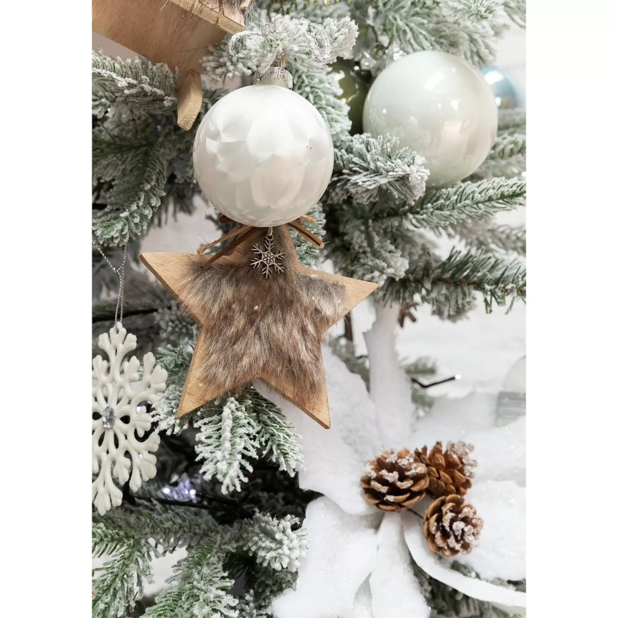 Cheap Kerstboom Milford Hinged Snowy H 243Cm 178Cm 2801 Tips Grote Kerstbomen